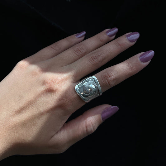 Nomadic Spirit Ring - AJURE SILVER